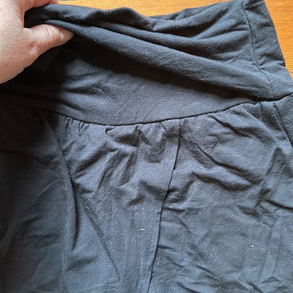 Athleta haram type pants so soft!! Size s - Picture 3 of 4